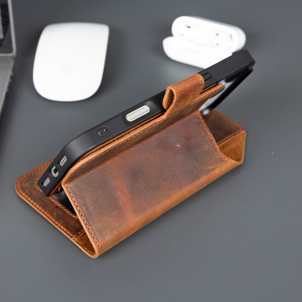 Casper iPhone 17 Pro Leather Wallet Case – MagSafe Compatible